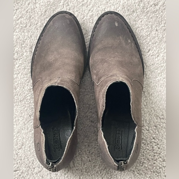 NWOT Born destressed leather ankle booties - Picture 2 of 5